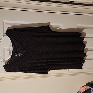 Maurices 24/7 black leopard tunic style blouse 2x